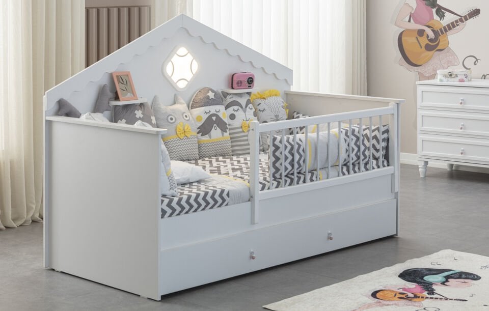 ROYAL 3 KAPILI DOLAP + ŞİFONYER + 90*190 MONTESSORI KARYOLA