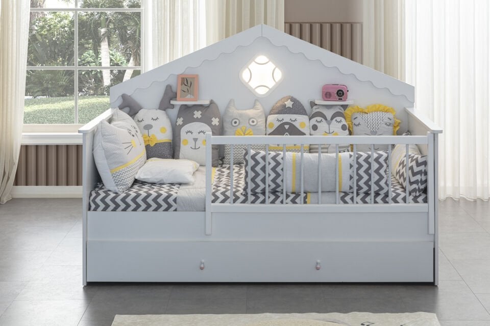 ROYAL 3 KAPILI DOLAP + ŞİFONYER + 90*190 MONTESSORI KARYOLA